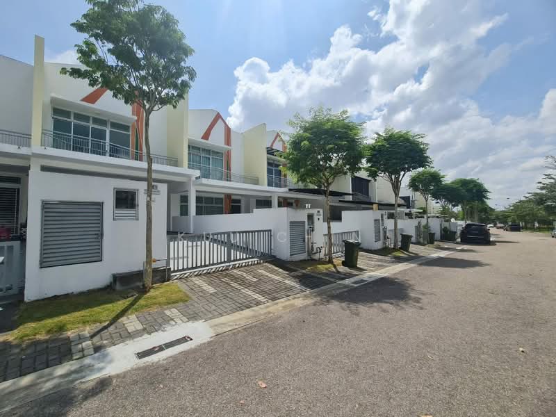 Rumah Teres 2 Tingkat untuk Dijual di Taman Mount Austin (Tebrau) - Kuu Chin - PropertyGuru.com.my