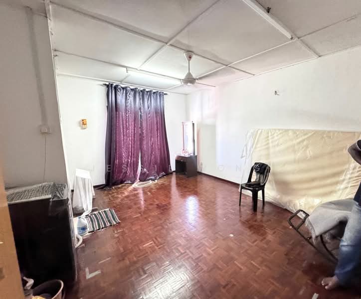 Rumah Teres untuk Dijual di Bandar Country Homes (Rawang) - Jessie Wong - Living Room - PropertyGuru.com.my