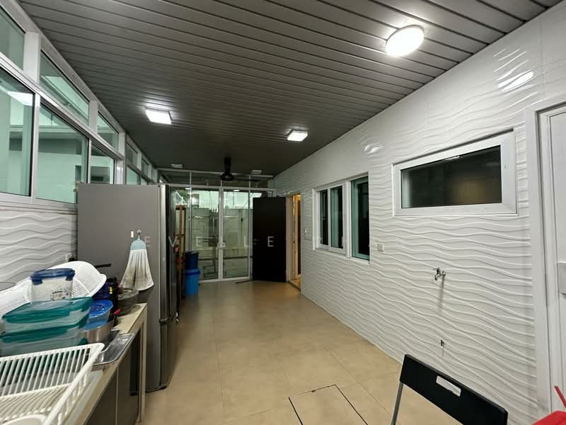 Semi-Detached House for Sale in Cyberjaya (Selangor) - Evelle Chan - Kitchen - PropertyGuru.com.my