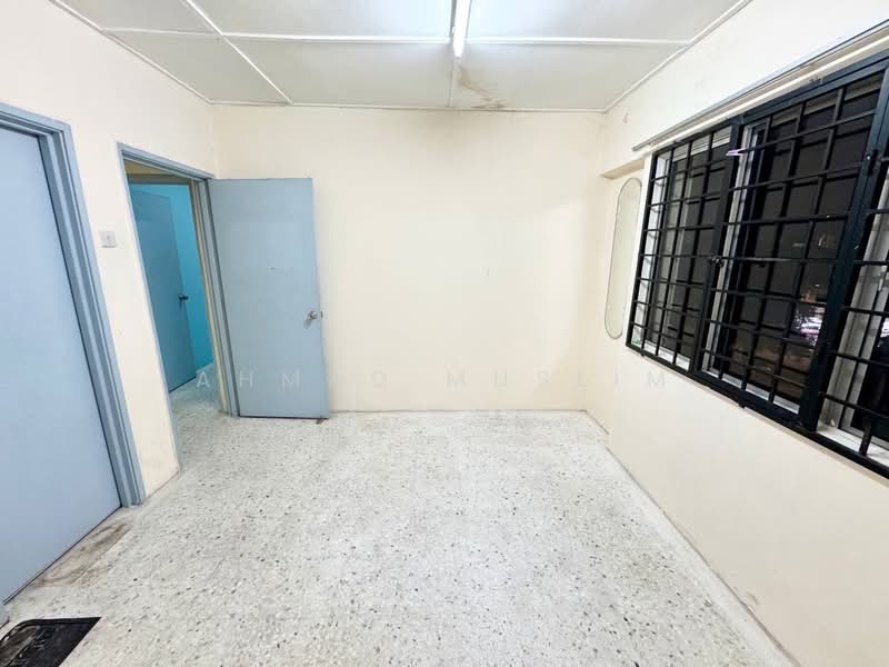 Apartment for Sale at Pangsapuri Sri Maya - Ahmad Muslim - PropertyGuru.com.my