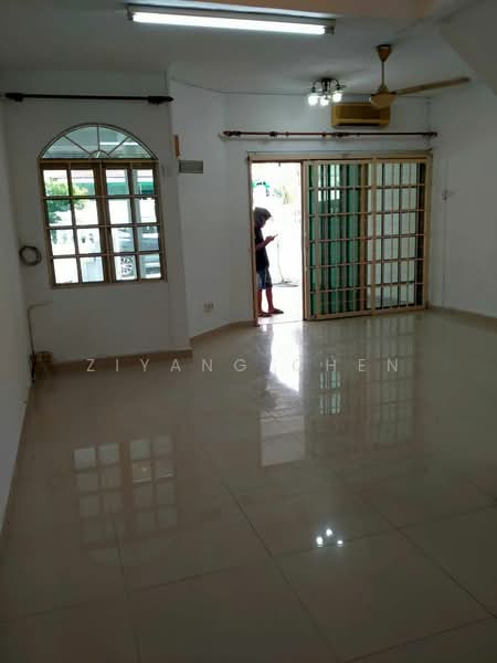 2-storey Terraced House for Sale in Taman Sungai Besi Indah (Seri Kembangan) - Ziyang Chen - Living Room - PropertyGuru.com.my