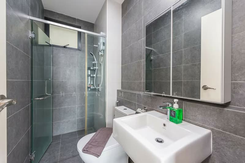Service Residence for Sale at Uptown Residences - Hannah Yeak - Bathroom - PropertyGuru.com.my