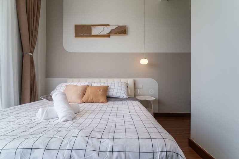 Service Residence for Sale at Sunsuria Forum - Kim Ling - Master Bedroom - PropertyGuru.com.my