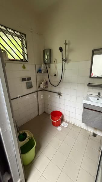 2-storey Terraced House for Sale in Taman Skudai Baru (Skudai) - Darren Ho - Bathroom - PropertyGuru.com.my