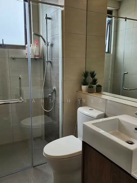 Service Residence for Sale at Uptown Residences - Hannah Yeak - Bathroom - PropertyGuru.com.my