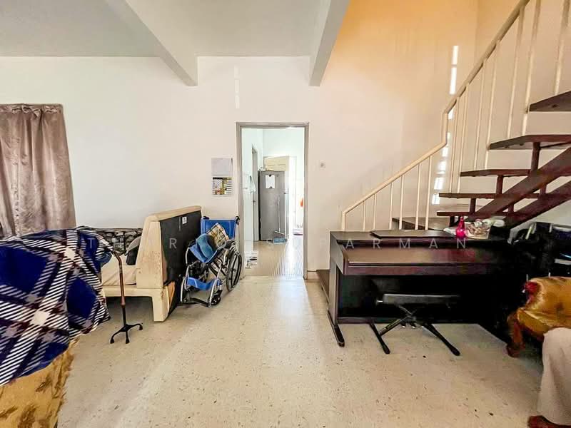 2-storey Terraced House for Sale in Ampang Jaya (Ampang) - Thoriq Suparman - Living Room - PropertyGuru.com.my