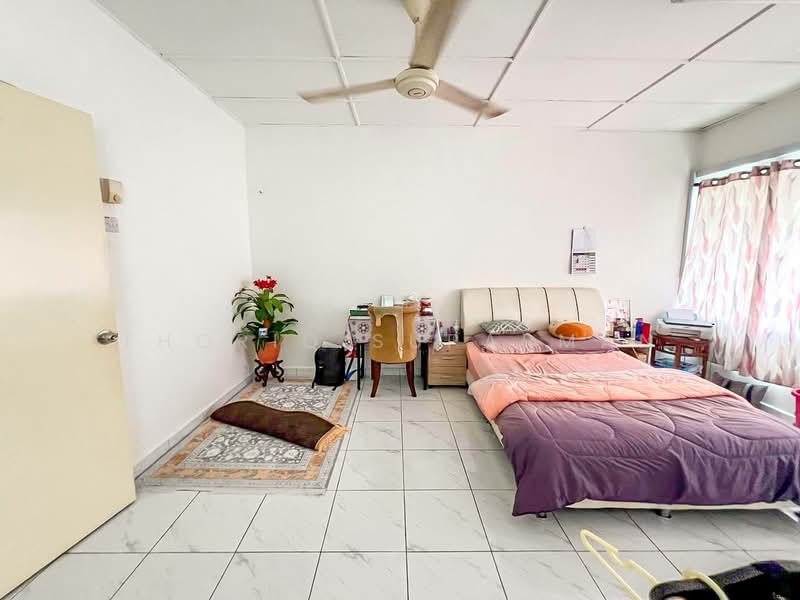 2-storey Terraced House for Sale in Ampang Jaya (Ampang) - Thoriq Suparman - Bedroom - PropertyGuru.com.my