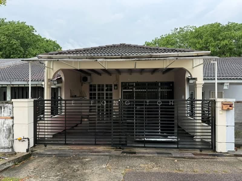 Rumah Teres 1.5 Tingkat untuk Dijual di Taman Suria (Johor Bahru) - Ee Fong Toh - Exterior - PropertyGuru.com.my