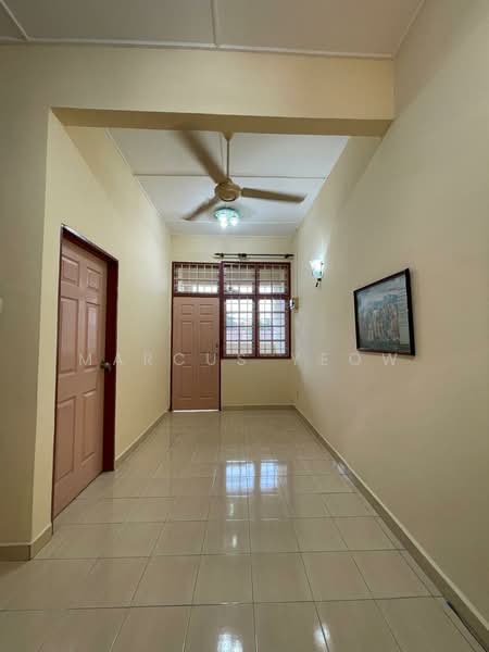 Rumah Teres 2 Tingkat untuk Disewa di Taman Bukit Kelisa (Seremban) - Marcus Yeow - Corridor - PropertyGuru.com.my