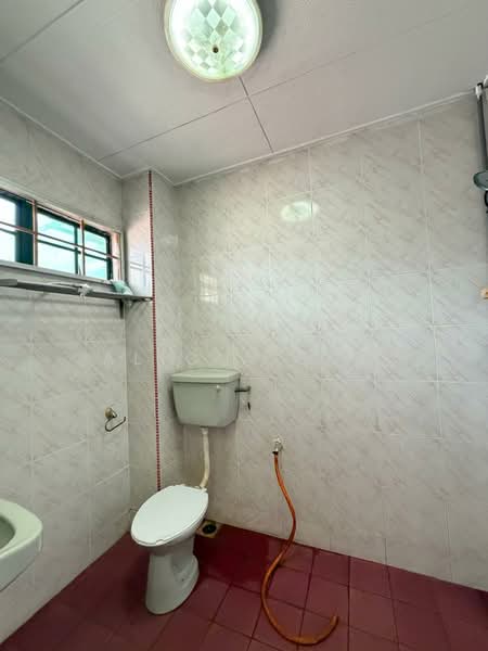 2-storey Terraced House for Sale in Seksyen 7 (Kota Damansara) - Alicia Soo - Bathroom - PropertyGuru.com.my