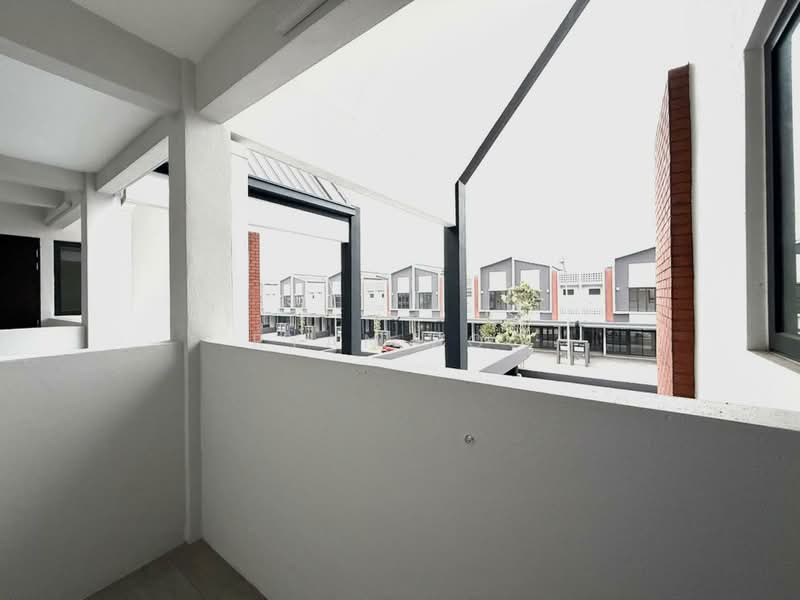 Rumah Bandar untuk Dijual di Shah Alam (Selangor) - Ryan Soo - Exterior - PropertyGuru.com.my