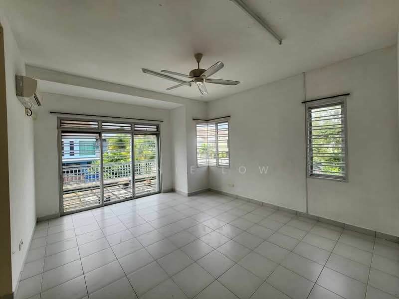 Cluster House for Sale in Masai (Johor) - Annie Low - Living Room - PropertyGuru.com.my