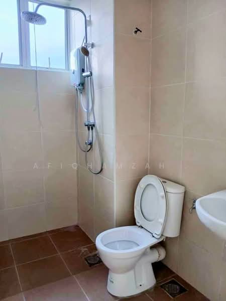 Rumah Teres 2 Tingkat untuk Disewa di Seberang Perai (Penang) - AfiqHamzah . - Bathroom - PropertyGuru.com.my