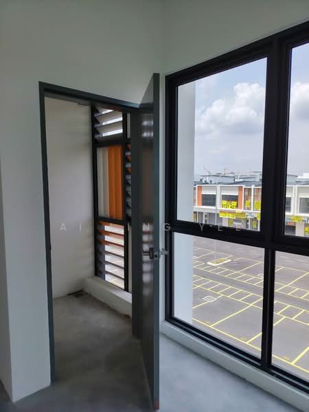 Shop / Office for Rent in Bandar Rimbayu (Telok Panglima Garang) - Ai Ling Yee - Interior - PropertyGuru.com.my
