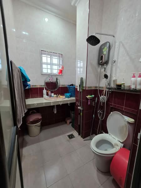 2-storey Terraced House for Sale in Johor Bahru (Johor) - Steven Ee - Bathroom - PropertyGuru.com.my