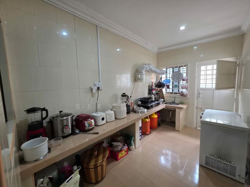2-storey Terraced House for Sale in Johor Bahru (Johor) - Steven Ee - Kitchen - PropertyGuru.com.my