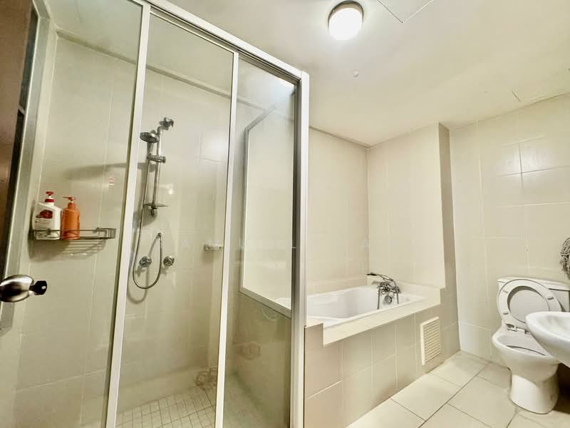 Servis Apartment untuk Dijual di Saujana Residency - Samuel Pan - Bathroom - PropertyGuru.com.my