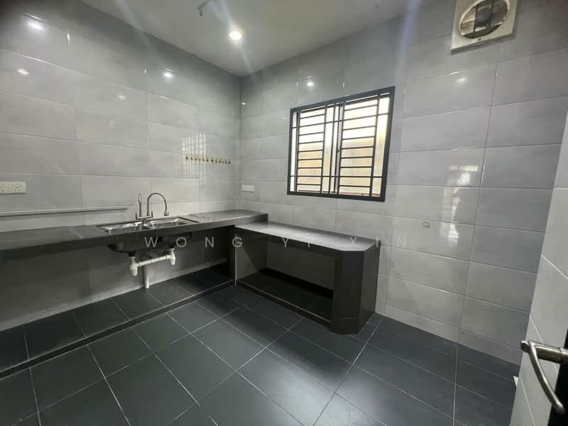 Rumah Teres 2 Tingkat untuk Dijual di Taman Sri Putri (Skudai) - Wong Yi Xin - Kitchen - PropertyGuru.com.my