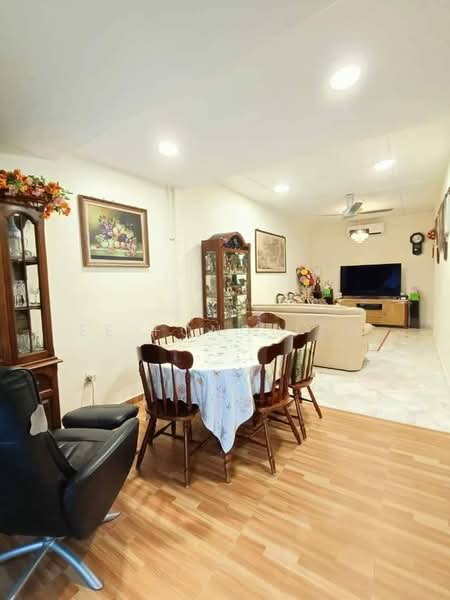 Rumah Teres 1 Tingkat untuk Dijual di Bandar Baru Permas Jaya (Permas Jaya) - Ee Fong Toh - Living Room - PropertyGuru.com.my
