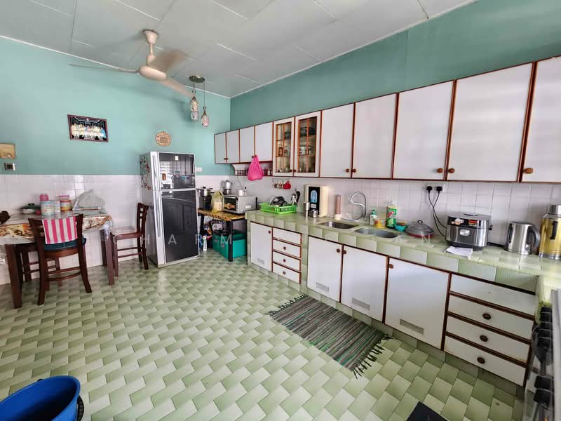 Rumah Teres 2 Tingkat untuk Dijual di Kepong (Kuala Lumpur) - Charmaine Tan - Kitchen - PropertyGuru.com.my