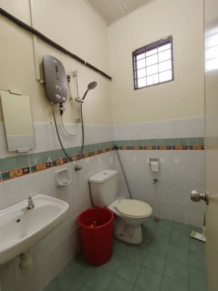 2-storey Terraced House for Sale in Kota Damansara (Selangor) - Valerie Tang - Bathroom - PropertyGuru.com.my