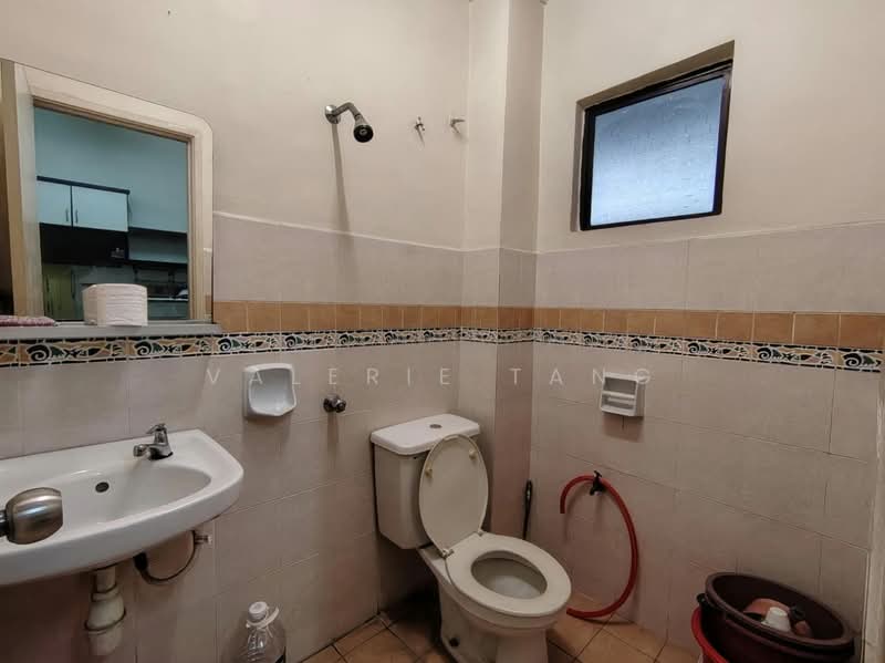 2-storey Terraced House for Sale in Seksyen 11 (Kota Damansara) - Valerie Tang - Bathroom - PropertyGuru.com.my