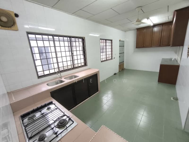 Rumah Teres 2 Tingkat untuk Dijual di Taman Skudai Baru (Skudai) - Annie Low - Kitchen - PropertyGuru.com.my
