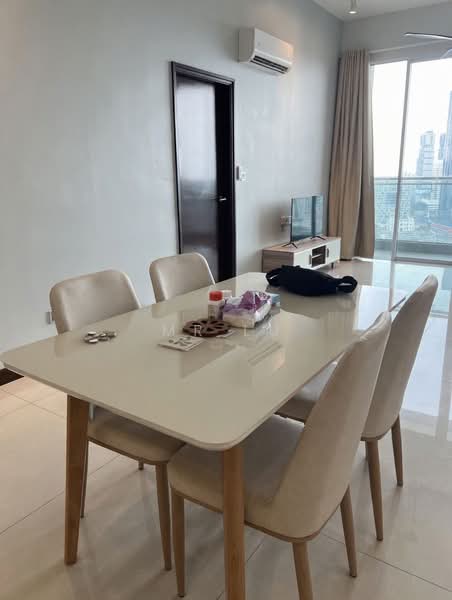 Servis Apartment untuk Disewa di Paragon Suites @ CIQ - Mr Lu - Dining Room - PropertyGuru.com.my