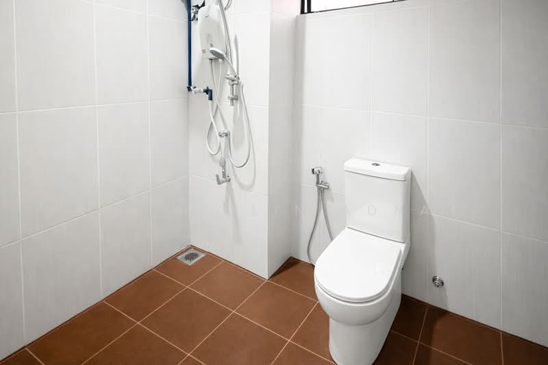 Rumah Teres untuk Dijual di Alam Damai (Cheras) - Nor Azdlin Adnan - Bathroom - PropertyGuru.com.my