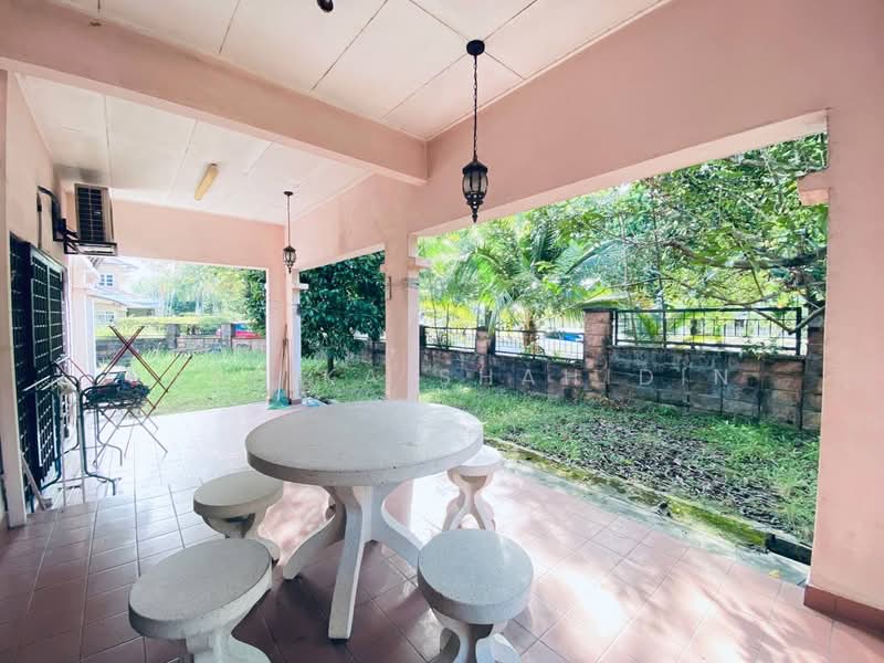 Rumah Teres 2 Tingkat untuk Dijual di Bukit Jelutong (Shah Alam) - Shafika Shahidin - Exterior - PropertyGuru.com.my