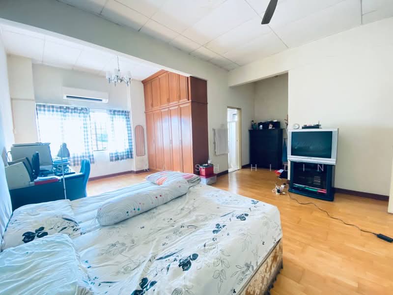 Rumah Teres 2 Tingkat untuk Dijual di Bukit Jelutong (Shah Alam) - Shafika Shahidin - Bedroom - PropertyGuru.com.my
