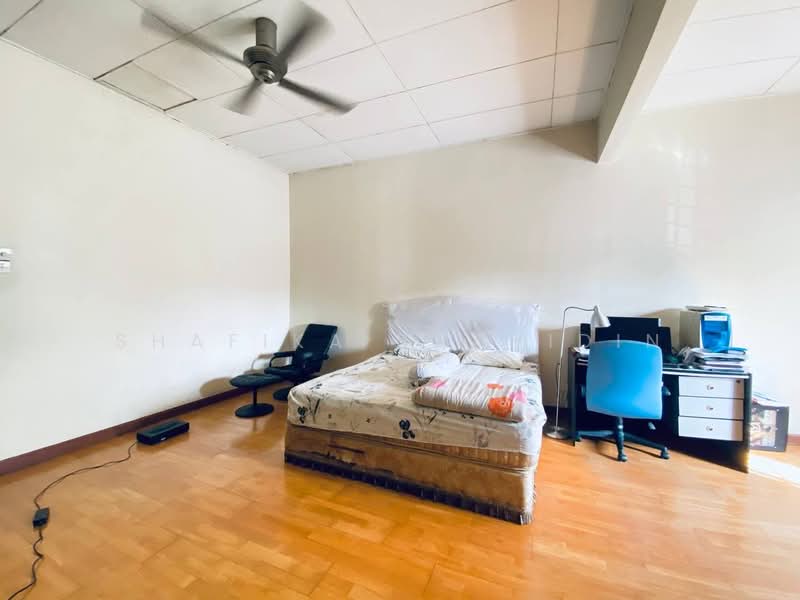 Rumah Teres 2 Tingkat untuk Dijual di Bukit Jelutong (Shah Alam) - Shafika Shahidin - Bedroom - PropertyGuru.com.my