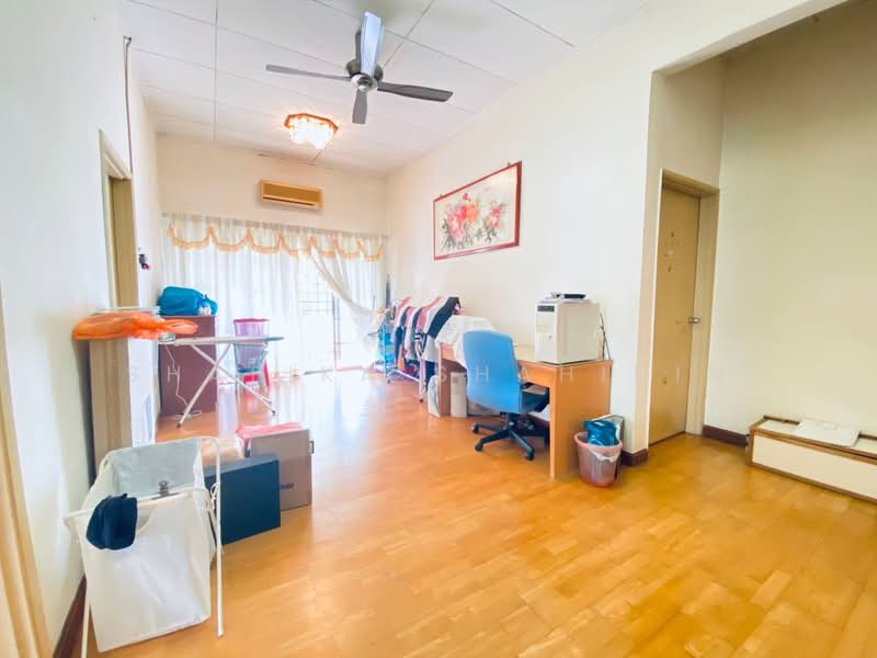 Rumah Teres 2 Tingkat untuk Dijual di Bukit Jelutong (Shah Alam) - Shafika Shahidin - PropertyGuru.com.my