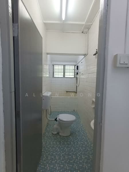 Rumah Teres 1 Tingkat untuk Disewa di Bangsar (Kuala Lumpur) - Allen Wong - Common Bathroom - PropertyGuru.com.my