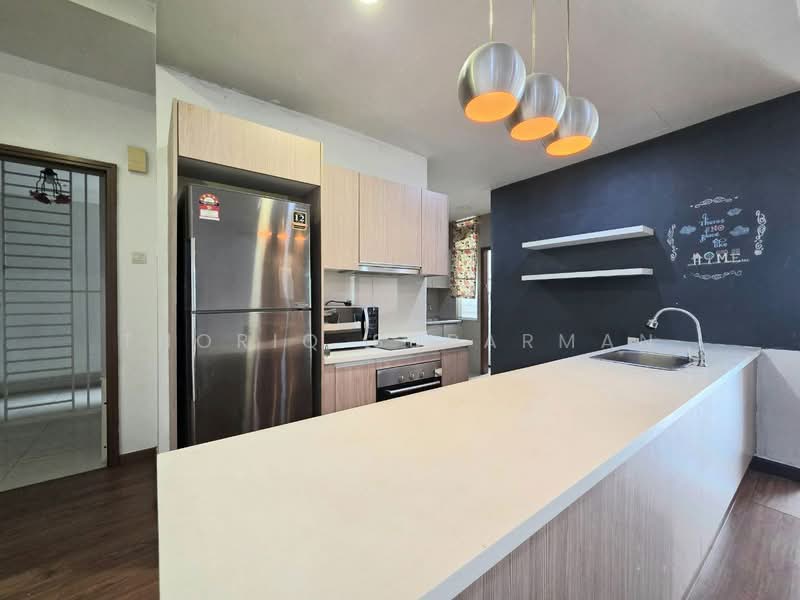 Condominium for Sale at Sri Putramas III / Royal Regent - Thoriq Suparman - Kitchen - PropertyGuru.com.my