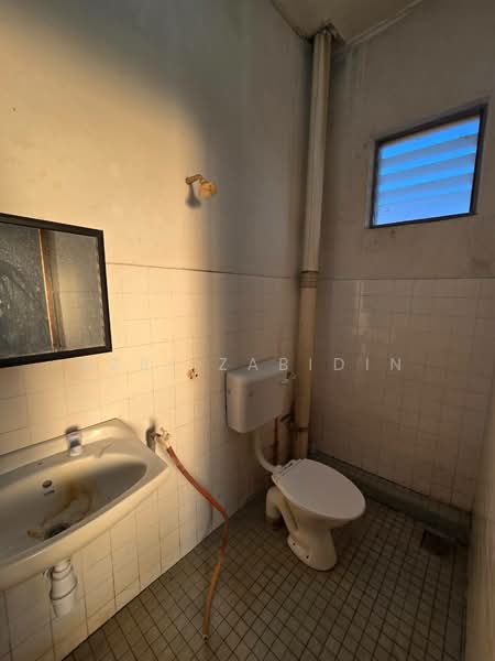 Flat for Sale at Desa Tasik Fasa 1A - Azri Zabidin - Bathroom - PropertyGuru.com.my