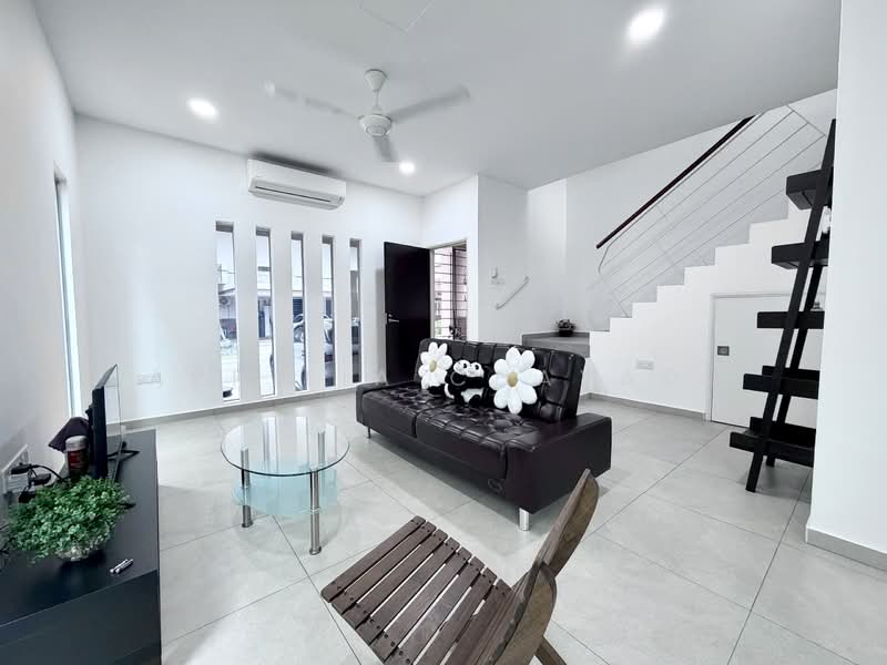 Rumah Bandar untuk Dijual di Leisure Farm (Gelang Patah) - APRILIA CHAYADI - PropertyGuru.com.my