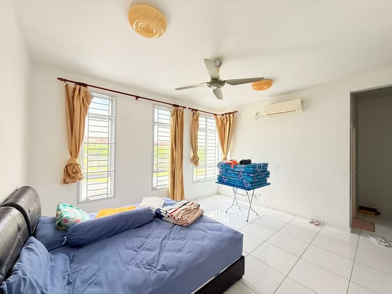 Rumah Teres 2 Tingkat untuk Disewa di Setia Eco Village (Gelang Patah) - Peggie Chua - Bedroom - PropertyGuru.com.my