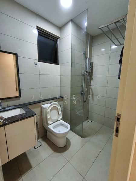 Servis Apartment untuk Dijual di The Park Sky Residence - Janice CC Tan - Bathroom - PropertyGuru.com.my