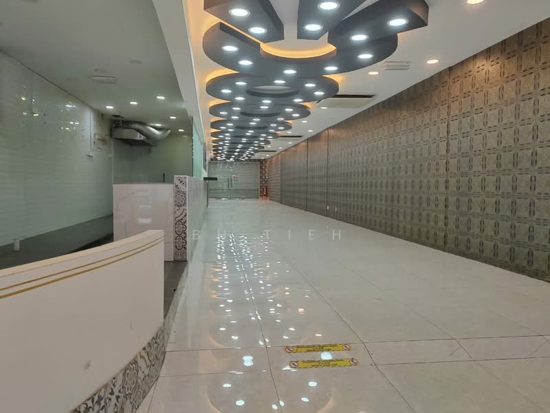 Shop for Rent in Golden Triangle (KL City Centre) - BH Tieh - Corridor - PropertyGuru.com.my