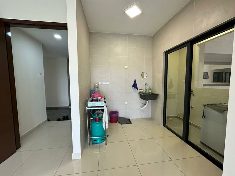 Service Residence for Rent at KR7 Residences - Yi Jun - Kitchen - PropertyGuru.com.my
