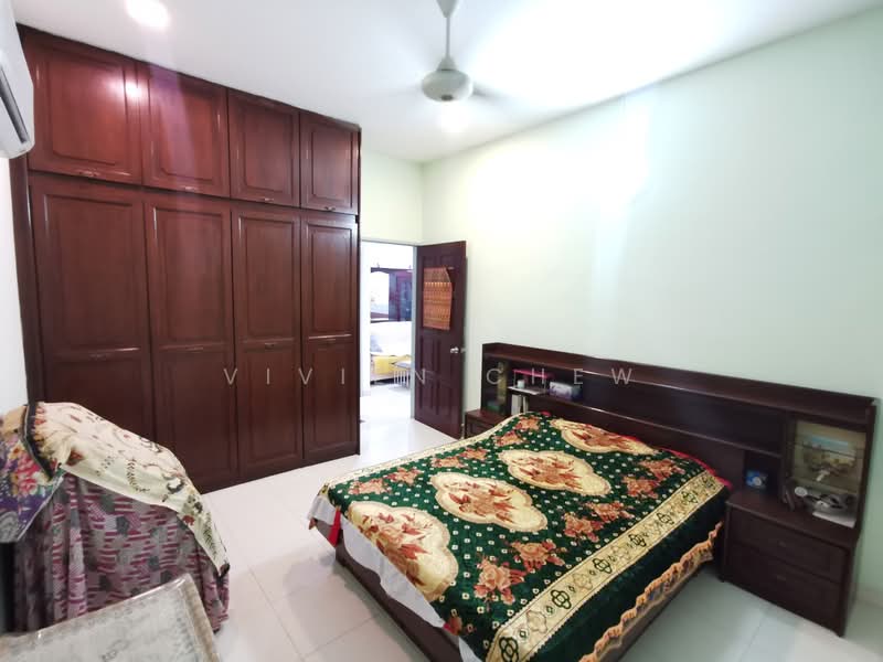 Semi-Detached House for Sale in Jelutong (Penang) - Vivien Chew - Bedroom - PropertyGuru.com.my