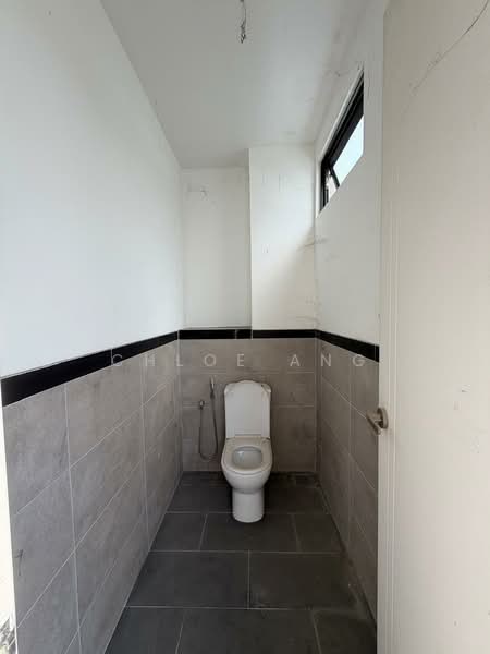 Kedai / Pejabat untuk Dijual di Batu Kawan (Penang) - Chloe Ang - Bathroom - PropertyGuru.com.my