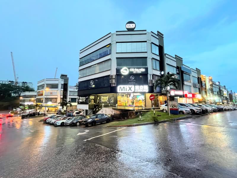 Shop / Office for Sale in Seri Kembangan (Selangor) - Andrew Lee - Exterior - PropertyGuru.com.my