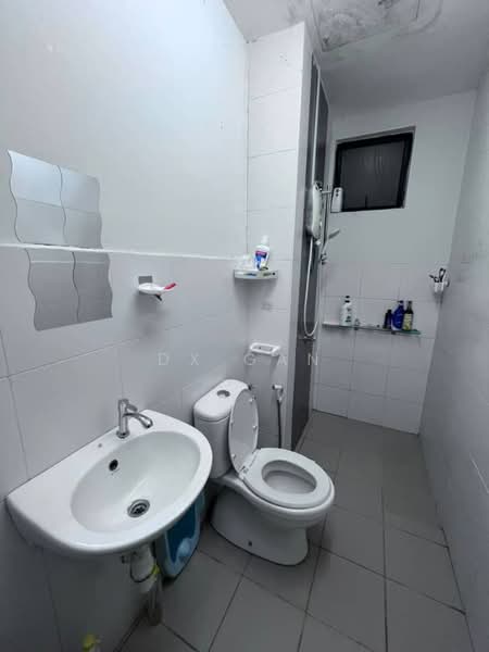 Servis Apartment untuk Dijual di Jentayu Residensi @ Tampoi - DX GAN - Bathroom - PropertyGuru.com.my