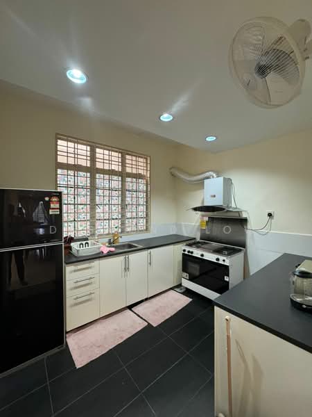 Kondominium untuk Disewa di Tiara Duta - Desmond Low - Kitchen - PropertyGuru.com.my