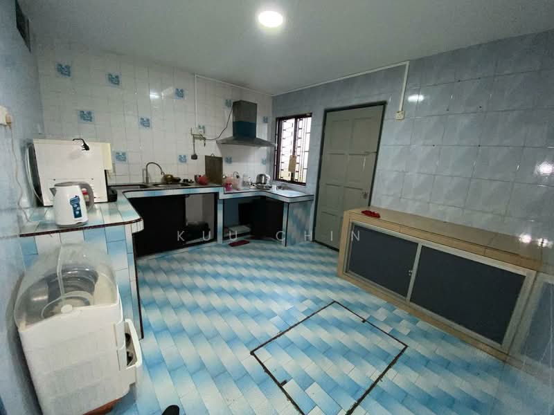 1-storey Terraced House for Sale in Taman Kulai Besar (Kulai) - Kuu Chin - Kitchen - PropertyGuru.com.my