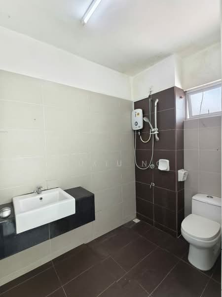 2-storey Terraced House for Sale in Taman Mutiara Rini (Skudai) - Xiuxiu Ng - Bathroom - PropertyGuru.com.my