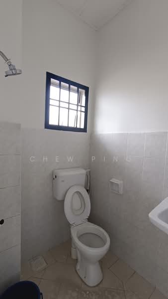 Pangsapuri untuk Disewa di Taman Desa Kempas - Chew Ping - Bathroom - PropertyGuru.com.my