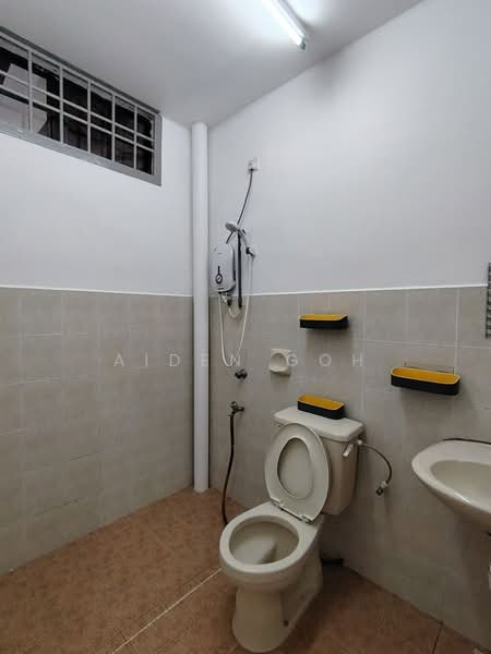 1-storey Terraced House for Rent in Taman Pelangi Indah (Ulu Tiram) - Aiden Goh - Bathroom - PropertyGuru.com.my